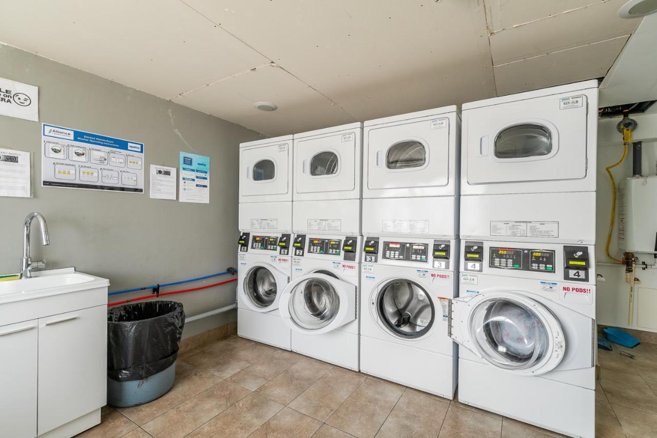 Globalstay Downtown Hamilton Apartments Экстерьер фото